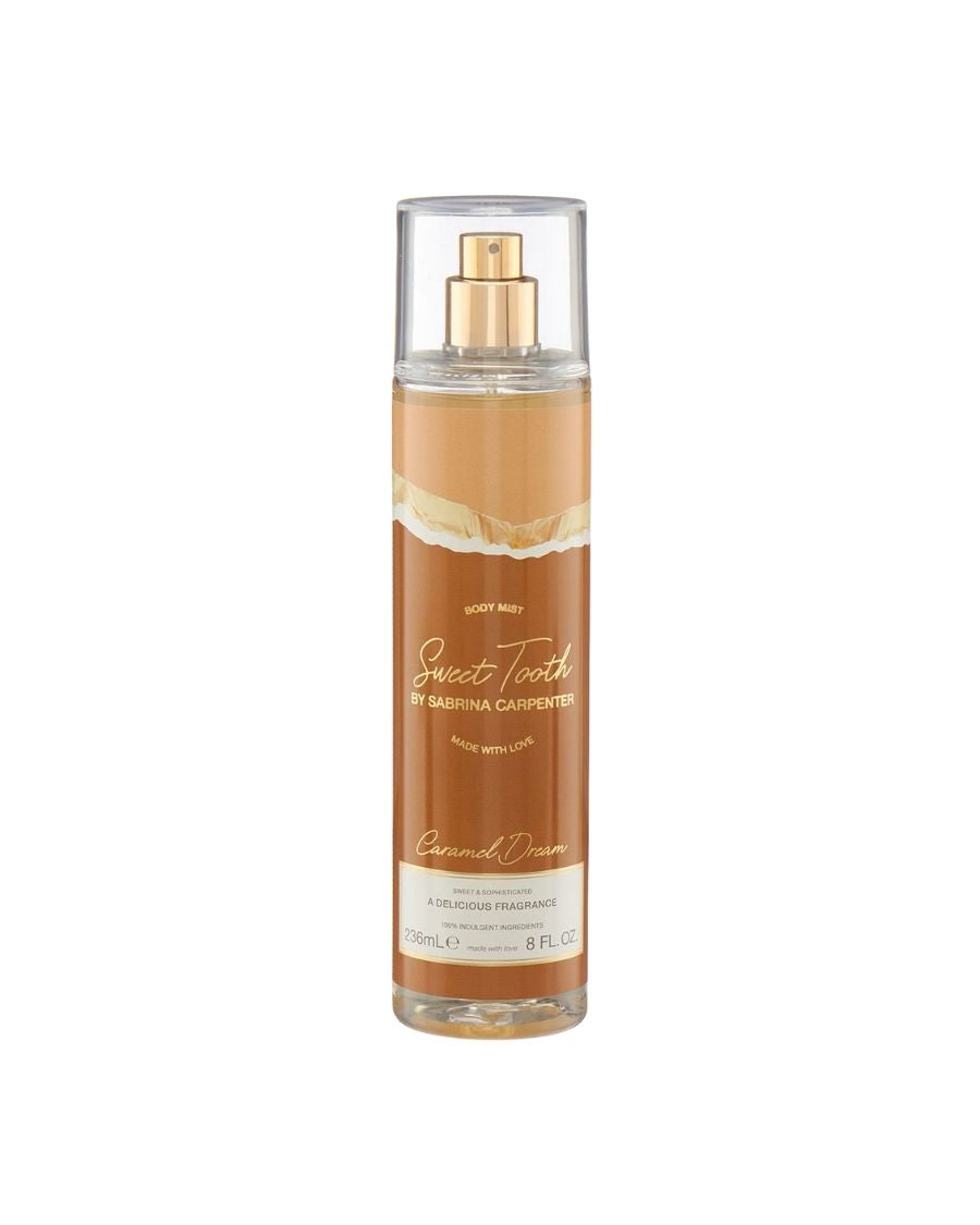 Sabrina Carpenter Sweet Tooth Caramel Dream Body Mist 236 ml en envase cilíndrico ámbar con detalles de marca en dorado.